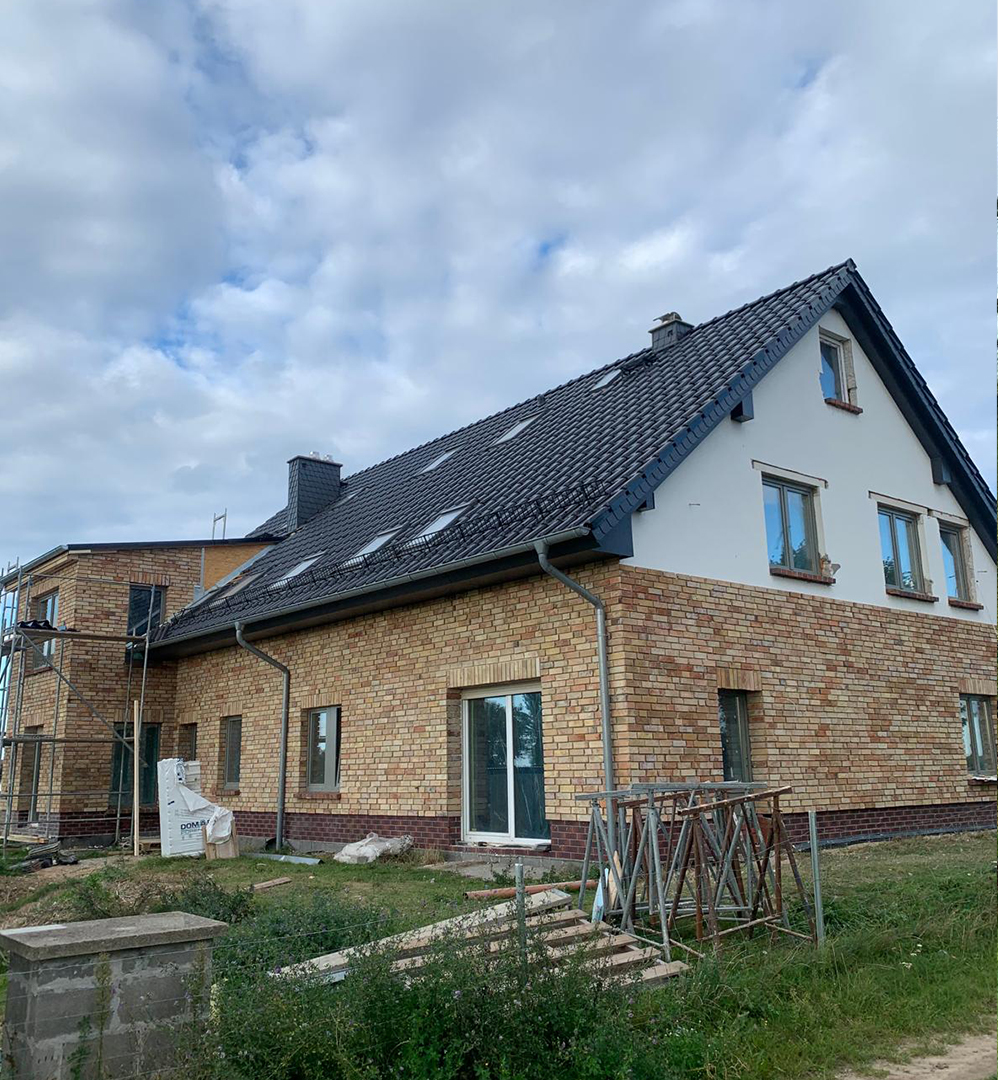 Klinkerriemchen kleben – Moderne Fassadengestaltung in Parchim, Mecklenburg-Vorpommern & Hamburg